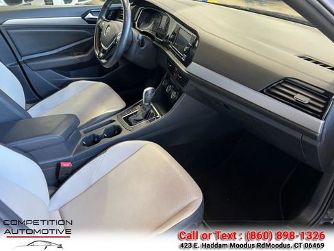 Used 2019 Volkswagen Jetta R-Line FWD image 13