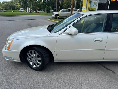 Used 2008 Cadillac DTS FWD image 4