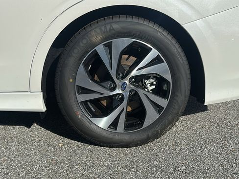 New 2025 Subaru Legacy Premium image 20