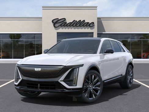 New 2025 Cadillac Lyriq Sport image 39