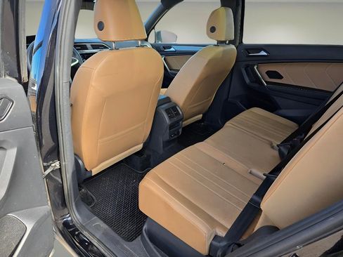 Used 2024 Volkswagen Tiguan SE image 14