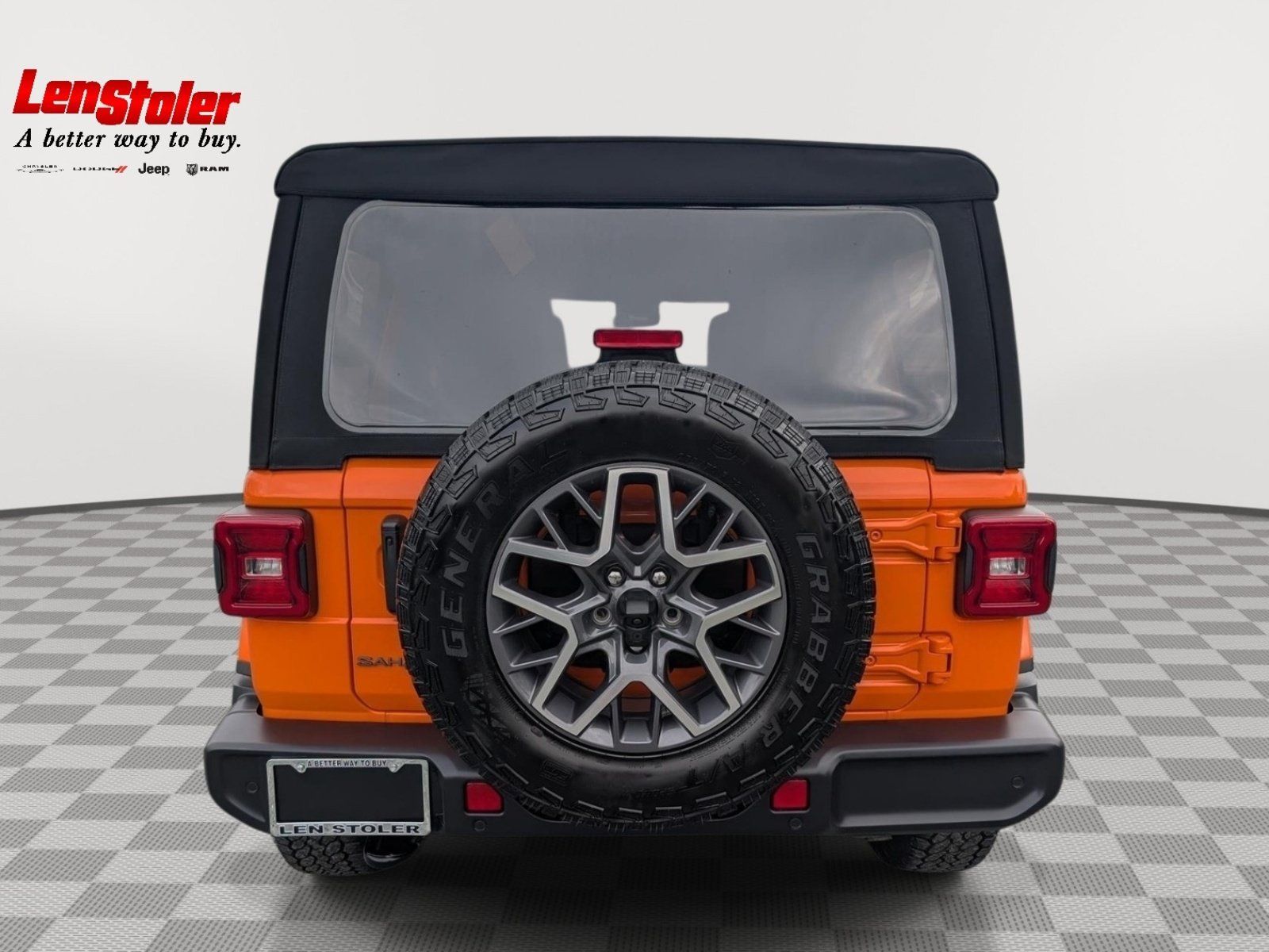 Used 2025 Jeep Wrangler Unlimited Sahara AWD/4WD image 4