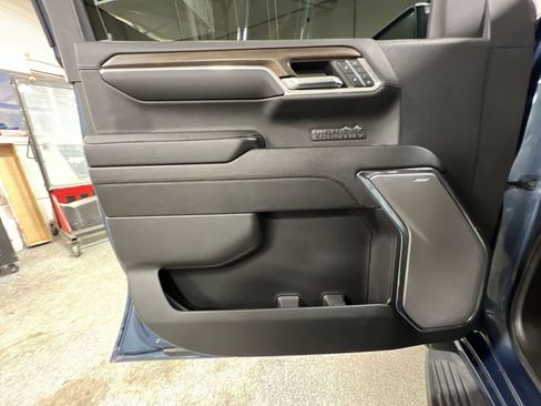 Certified 2024 Chevrolet Silverado 1500 High Country w/ Technology Package image 22