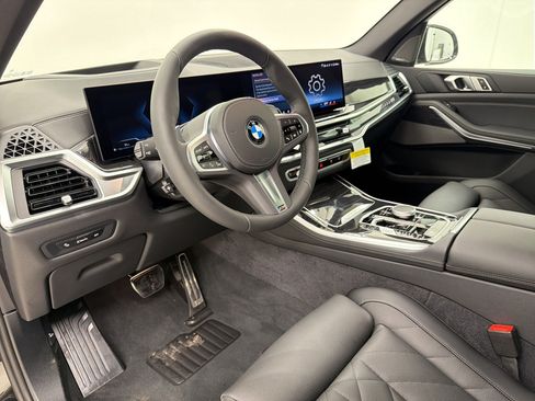 New 2026 BMW X5 xDrive40i w/ M Sport Package AWD/4WD image 4