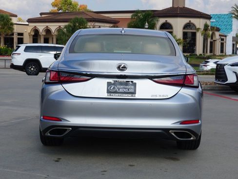 Certified 2024 Lexus ES 350 w/ Premium Package image 7