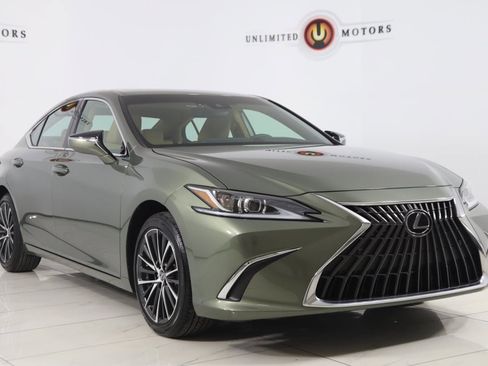 Used 2024 Lexus ES 350 w/ Premium Package image 22