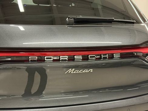 Used 2026 Porsche Macan AWD/4WD image 8