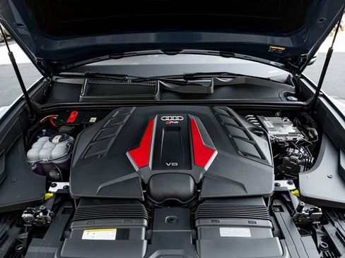 New 2026 Audi RS Q8 performance image 30