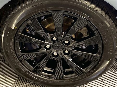 Used 2011 Toyota Avalon Limited image 26