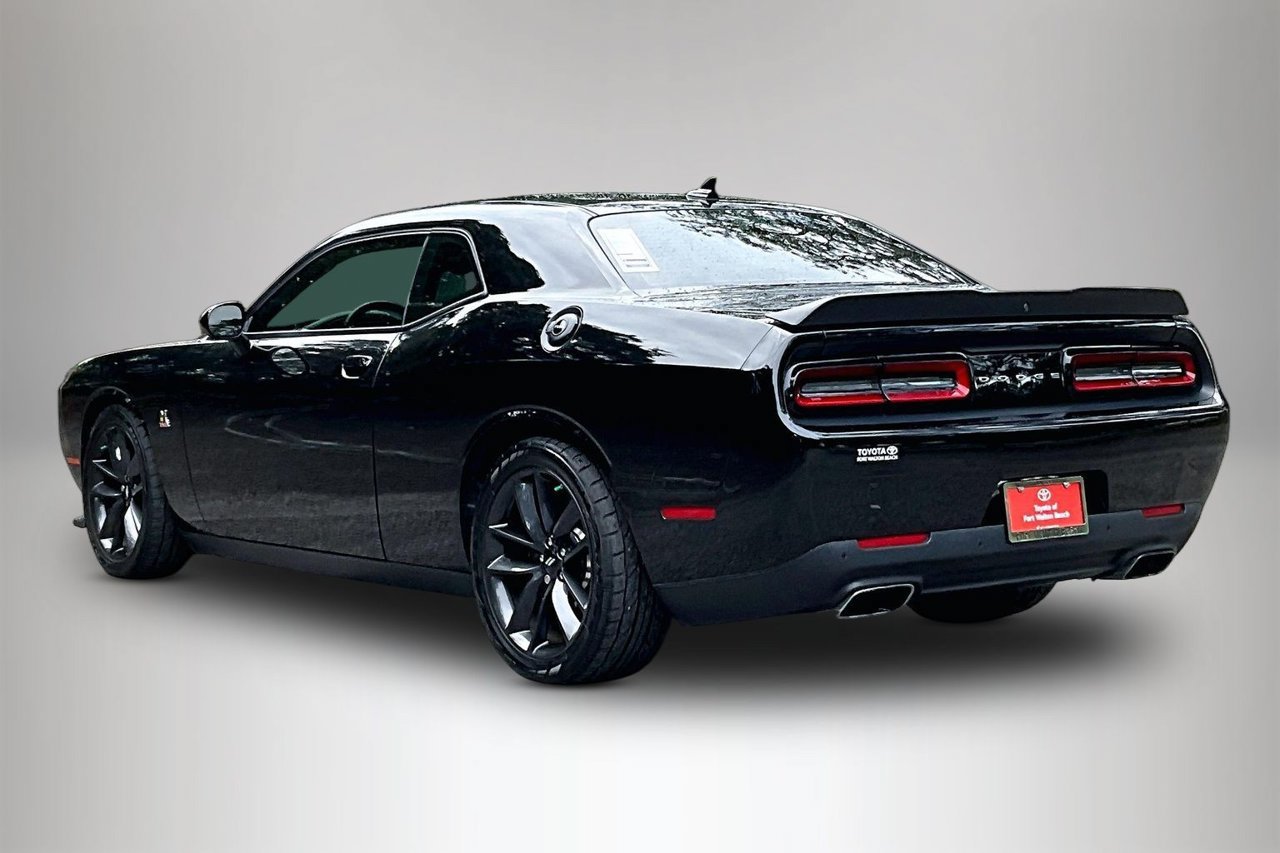Used 2019 Dodge Challenger R/T Scat Pack RWD image 4