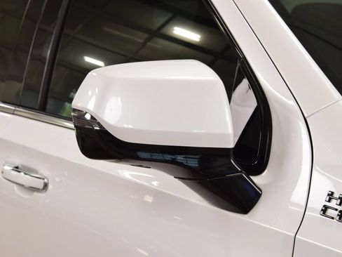 Used 2023 Chevrolet Tahoe High Country AWD/4WD image 17