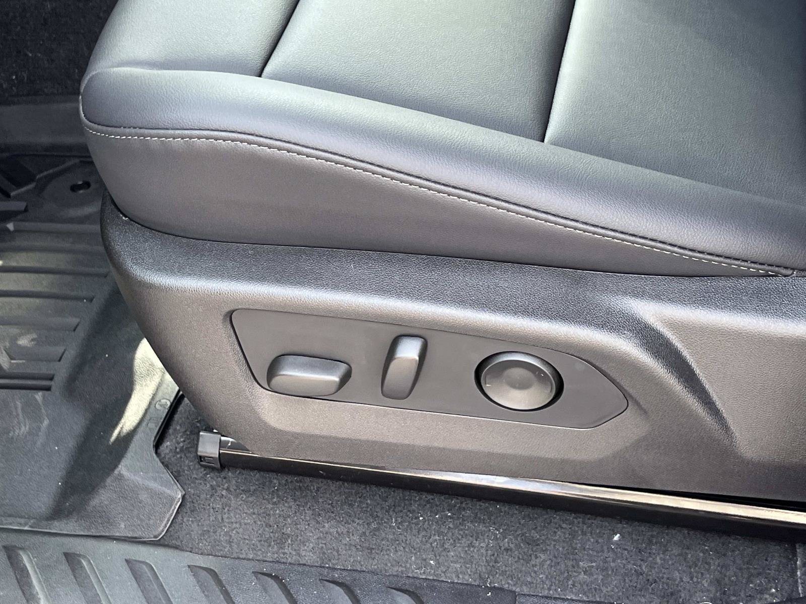 New 2026 Chevrolet Colorado LT w/ LT Convenience Package RWD image 23