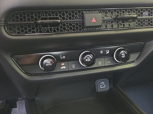 Certified 2025 Honda HR-V LX image 25