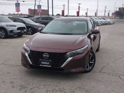 Used 2024 Nissan Sentra SV image 1
