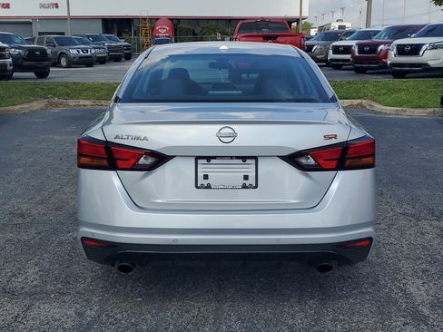 Certified 2024 Nissan Altima 2.5 SR FWD image 6