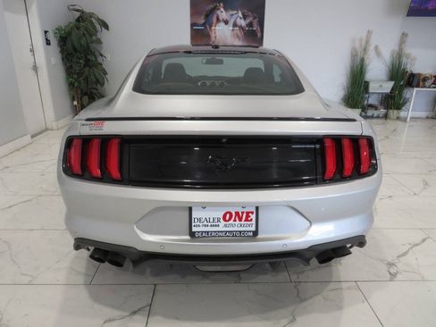Used 2019 Ford Mustang Premium w/ Equipment Group 201A RWD image 4