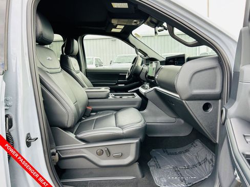 New 2025 Ford Expedition Platinum w/ Stealth Performance Package image 45