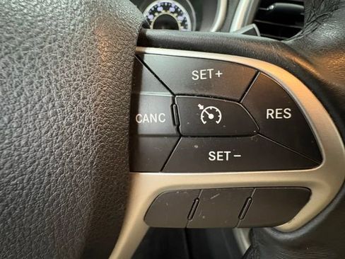 Used 2014 Jeep Cherokee Latitude image 17