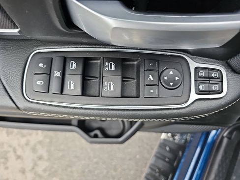 Used 2024 RAM 2500 Big Horn w/ Bed Utility Group image 30