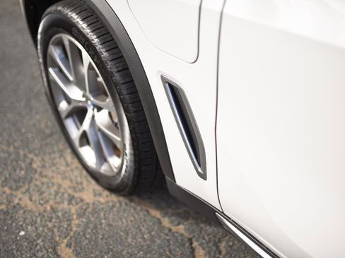 Used 2021 BMW X5 xDrive45e w/ Premium Package 3 image 9