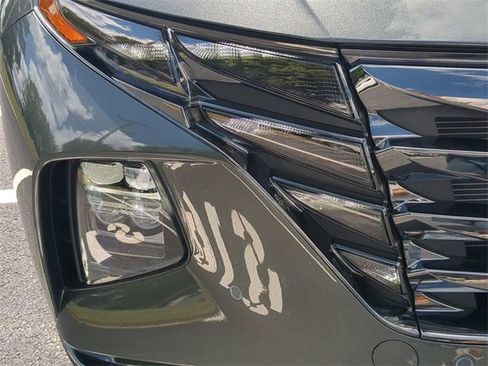 Used 2024 Hyundai Tucson Limited image 9