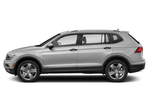 Used 2018 Volkswagen Tiguan SEL Premium image 3