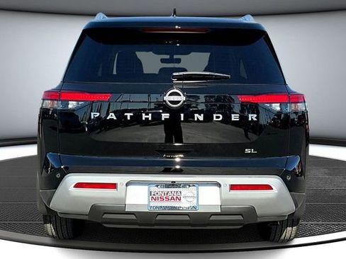 New 2025 Nissan Pathfinder SL image 4