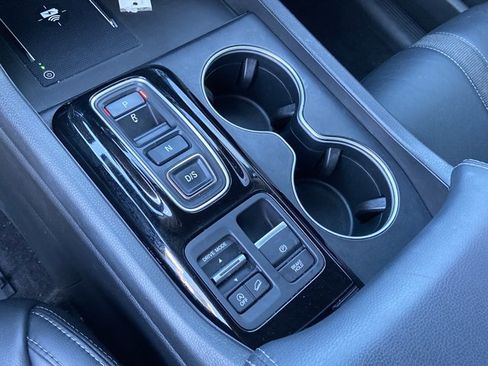 Used 2023 Honda Pilot Touring image 41