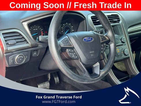 Used 2017 Ford Fusion S FWD image 13