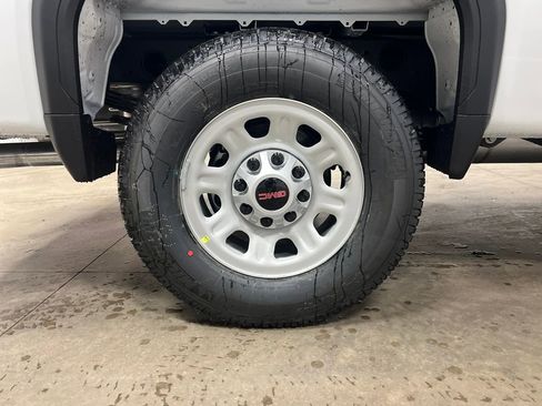 New 2026 GMC Sierra 2500 Pro image 9