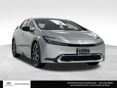 Used 2024 Toyota Prius Prime Premium image 1
