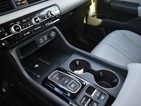 New 2025 Honda Pilot EX-L image 13