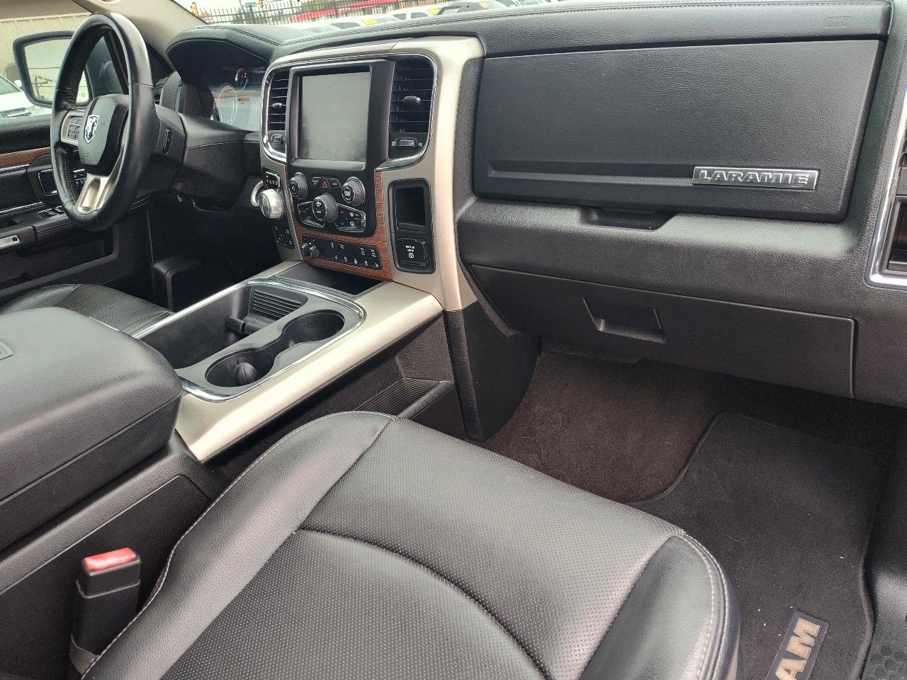 Used 2017 RAM 1500 Laramie w/ Convenience Group AWD/4WD image 51