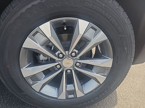 New 2026 Chevrolet Equinox LT FWD image 9