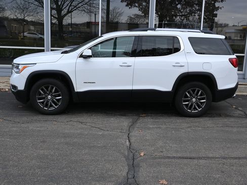 Used 2019 GMC Acadia SLT image 2