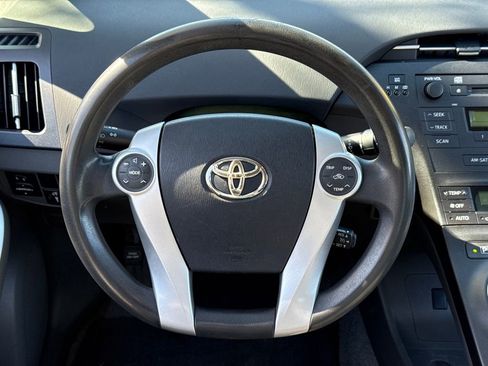 Used 2010 Toyota Prius Five image 18