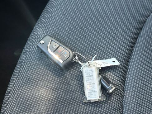 Used 2025 Toyota RAV4 LE image 18