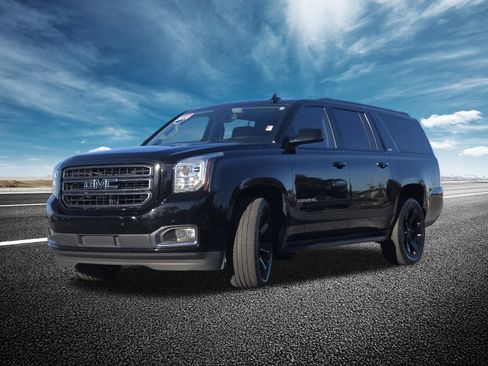 Used 2020 GMC Yukon XL SLT w/ Graphite Performance Edition image 18