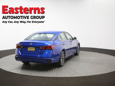 Used 2025 Nissan Altima 2.5 SV FWD image 38