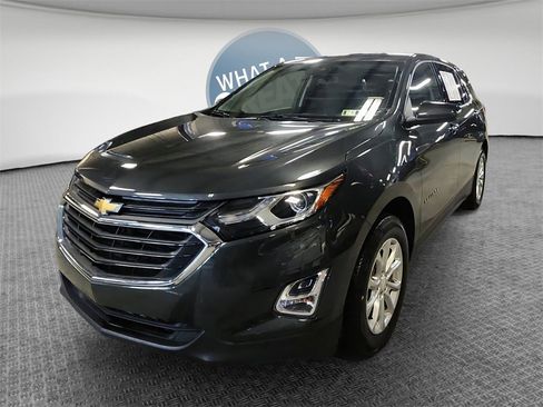 Used 2019 Chevrolet Equinox LT w/ Driver Convenience Package image 8