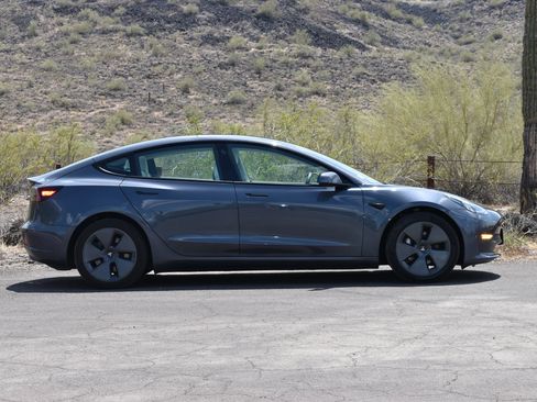 Used 2023 Tesla Model 3 Long Range AWD/4WD image 9