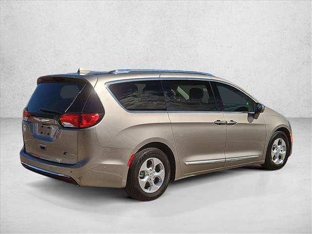 Used 2018 Chrysler Pacifica Limited w/ Advanced Safetytec Group FWD image 5