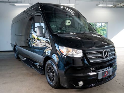 Used 2019 Mercedes-Benz Sprinter 170 image 4