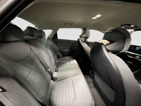 Used 2025 Kia K4 EX image 25