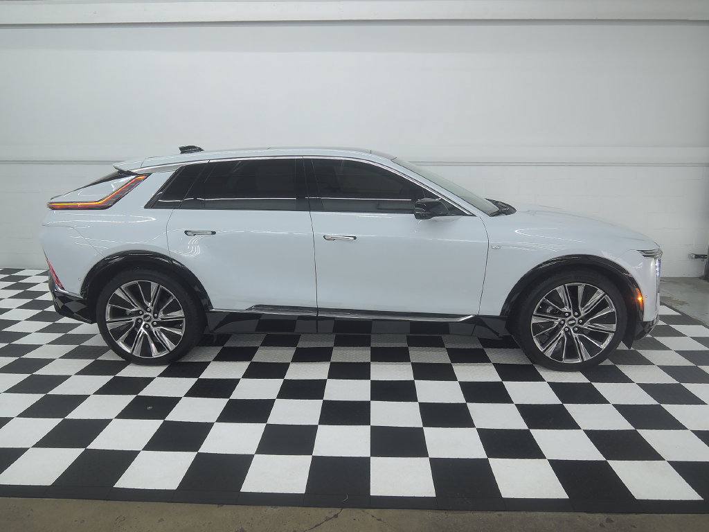 Used 2026 Cadillac Lyriq Signature Luxury w/ Nappa Leather Package AWD/4WD image 2