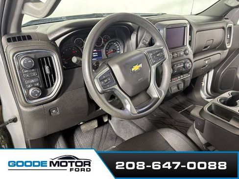 Used 2020 Chevrolet Silverado 1500 LT AWD/4WD image 9