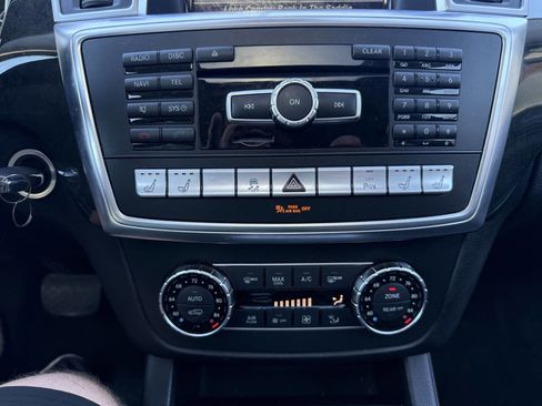 Used 2016 Mercedes-Benz GL 550 4MATIC image 23