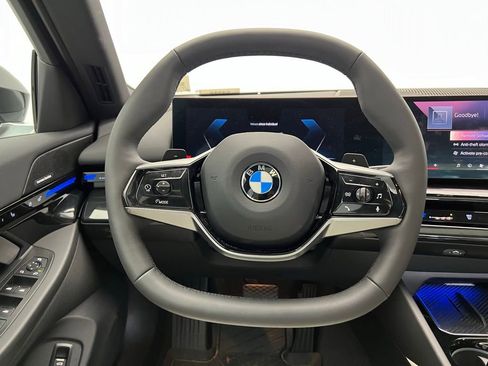 Certified 2025 BMW 530i image 16