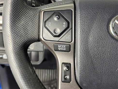 Used 2018 Toyota Tacoma SR5 image 24
