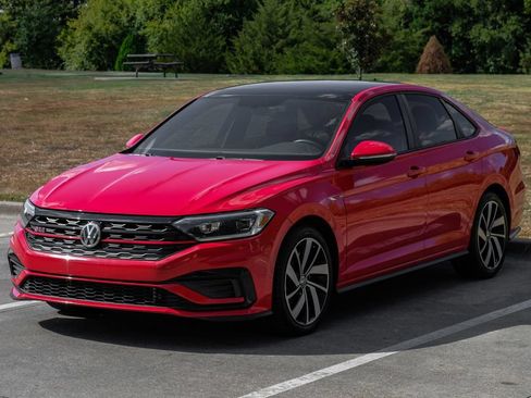 Used 2019 Volkswagen Jetta GLI Autobahn FWD image 3